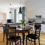 Апартаменти Sanhaus - Chopina 13 - W Centrum, 5 Minut Od Plazy I Deptaka Сопот