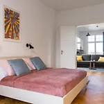 Sanhaus - Chopina 13 - W Centrum, 5 Minut Od Plazy I Deptaka