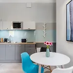 Апартаменти Sanhaus - Chopina 13 - W Centrum, 5 Minut Od Plazy I Deptaka *