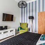 Апартаменти Sanhaus - Chopina 13 - W Centrum, 5 Minut Od Plazy I Deptaka *