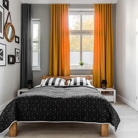 Апартаменти Sanhaus - Chopina 13 - W Centrum, 5 Minut Od Plazy I Deptaka *