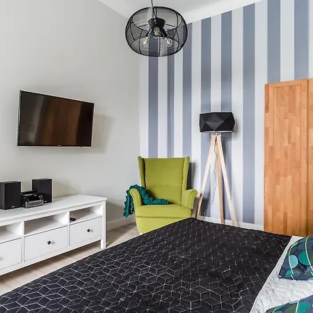 Апартаменти Sanhaus - Chopina 13 - W Centrum, 5 Minut Od Plazy I Deptaka *