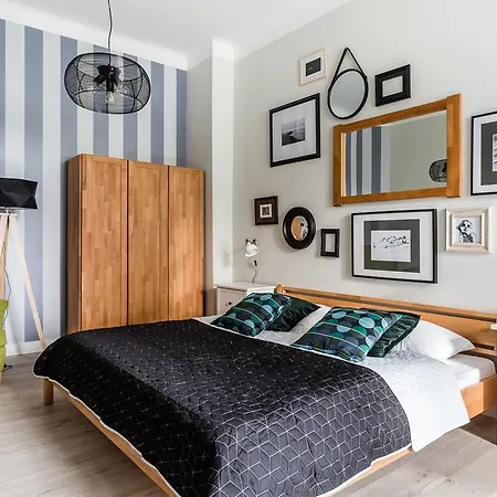 Sanhaus - Chopina 13 - Centrum, 5 Minut Od Plazy I Deptaka *