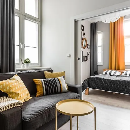 Апартаменти Sanhaus - Chopina 13 - W Centrum, 5 Minut Od Plazy I Deptaka *